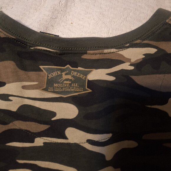 John Deere every season is Deere season - Picture 2 of 4